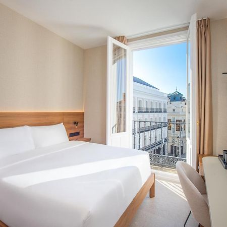 Fortinn Puerta Del Sol Madrid Exteriör bild