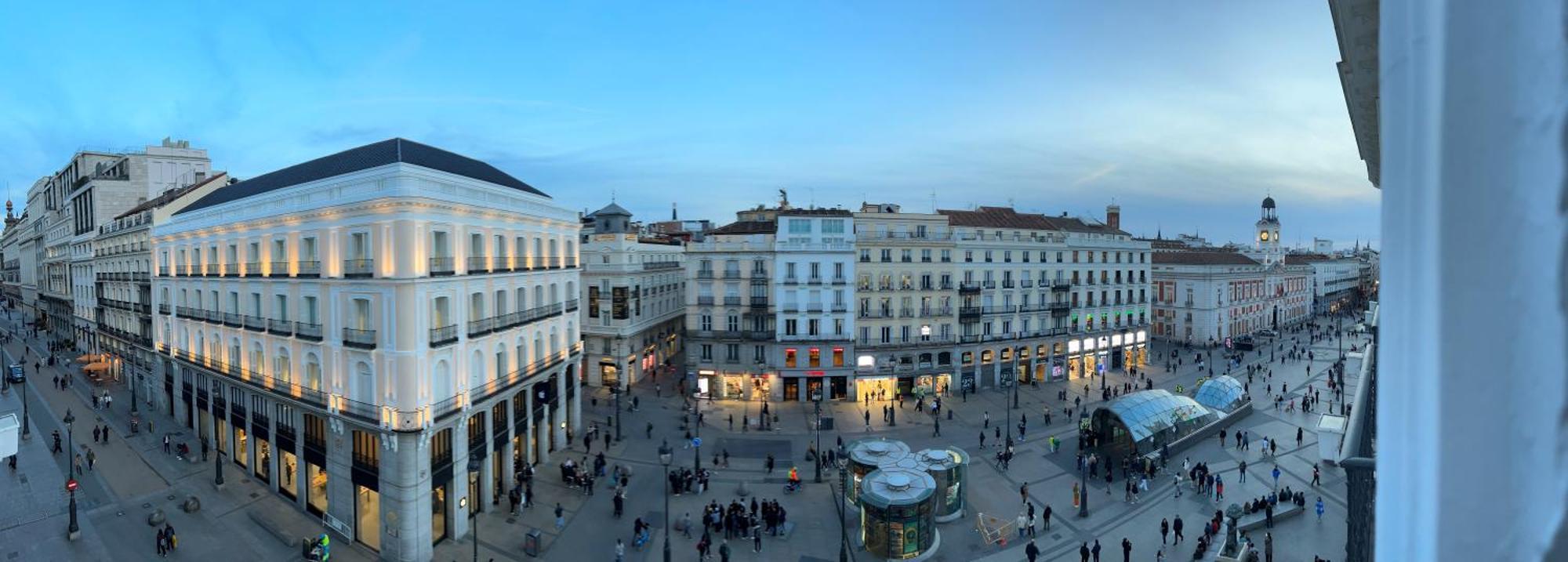 Fortinn Puerta Del Sol Madrid Exteriör bild