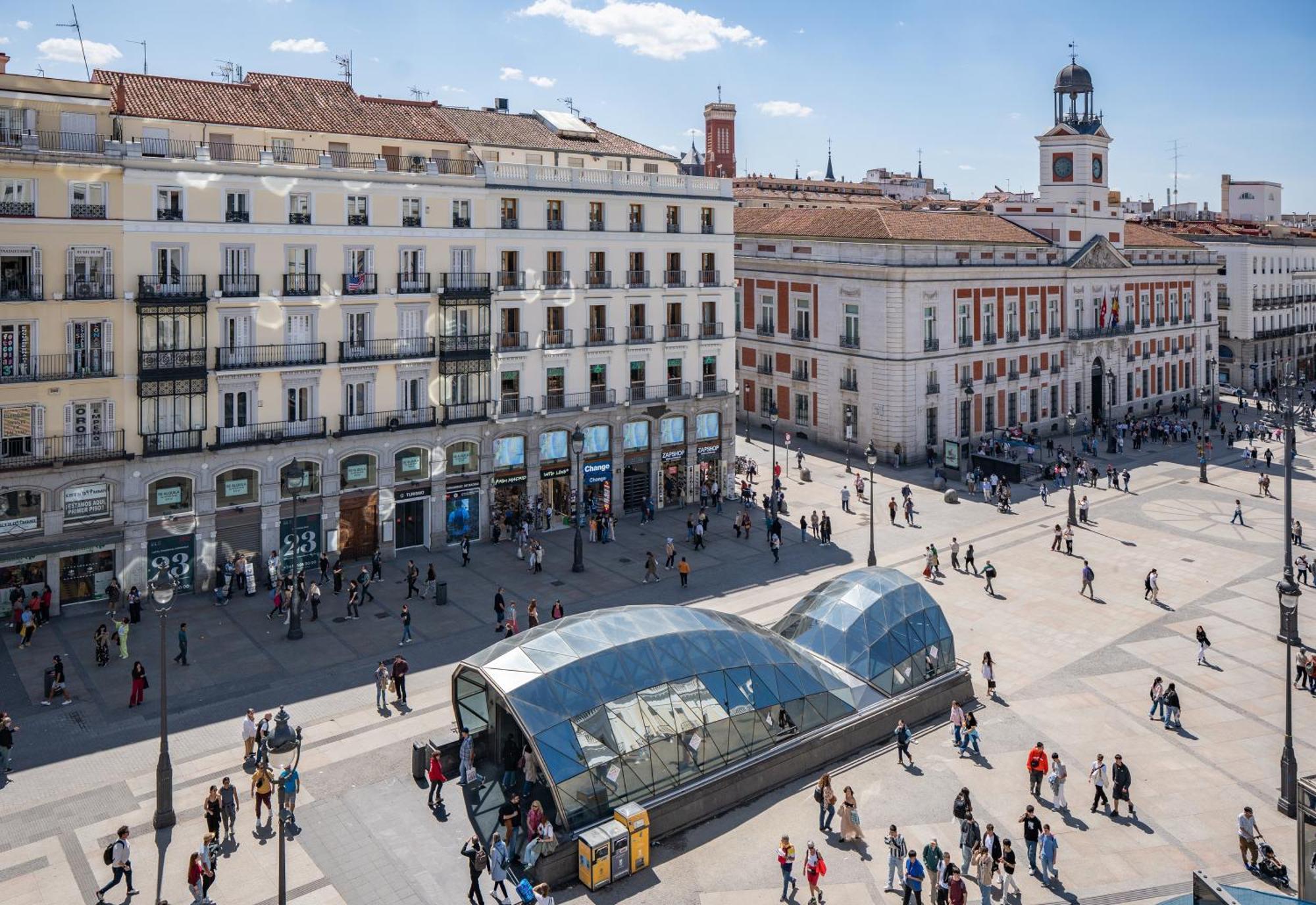 Fortinn Puerta Del Sol Madrid Exteriör bild